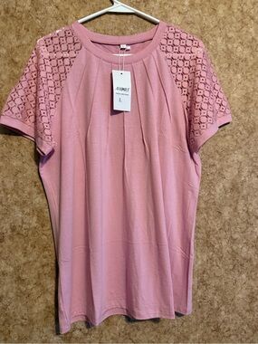 Pink Lace-Trim Short Sleeve Top